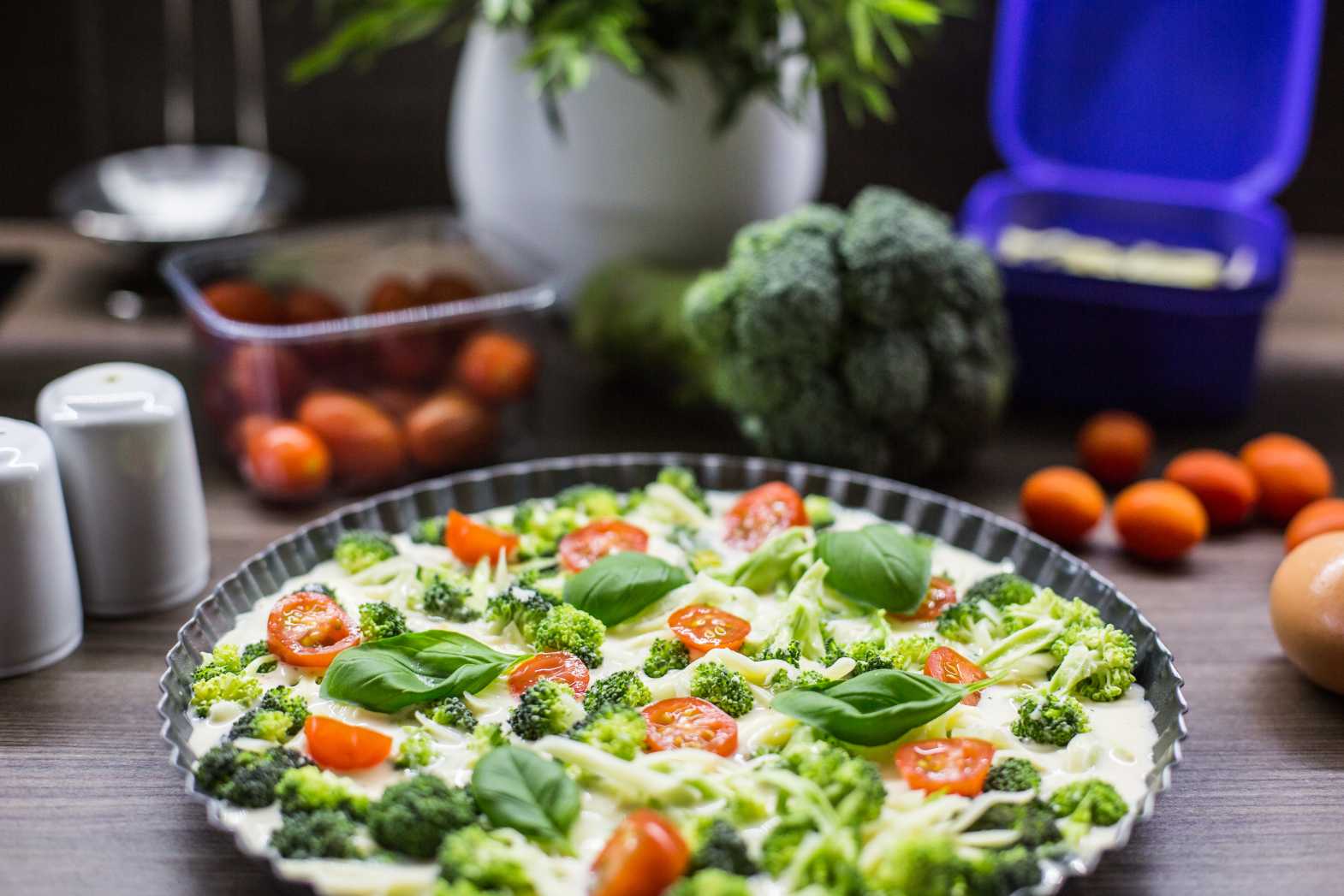 Saiba mais sobre a criativa cozinha vegana e aprenda a fazer uma deliciosa pasta de amendoim!